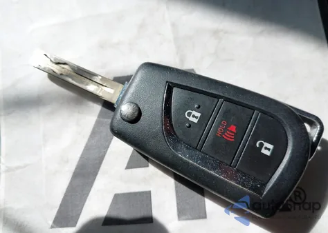 2021 Toyota C-Hr Le z USA, uszkodzony, nr VIN JTNKHMBX9M1106896